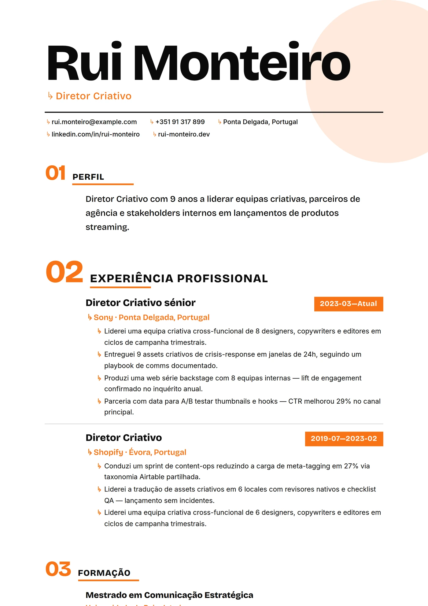 Moderno Assimétrico — Modelos de currículo